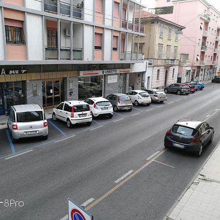 Hotel Casa Viorica 2 Ancona Exterior foto